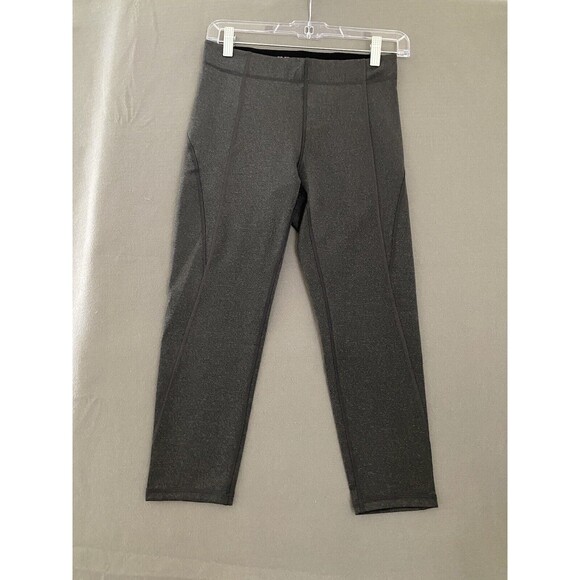 Ivy Park Leggings Women’s Size Small Gray Performance Capri Beyoncé Athletic Gym - Picture 1 of 13